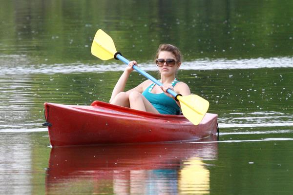 Aimee Teegarden kayaking in Ann Arbor on July 29, 2011 