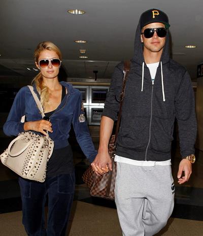 Paris Hilton and River Viiperi holding hands at LA. December 10, 2012 