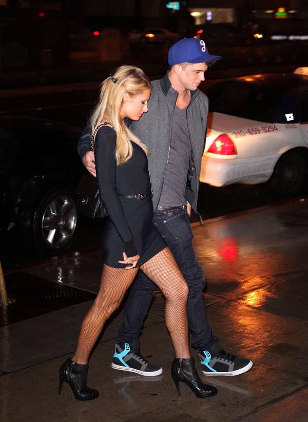 Paris Hilton Arrives with boyfriend River Viiperi to BOA Steakhouse Restaurant in West Hollywood (November 17, 2011) 