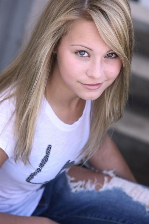 Ashley Taylor (actress)'s Pictures. Hotness Rating = 9.58/10