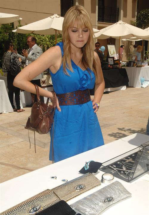 Aimee Teegarden MTV Movie Awards Style Lounge 3/6/2010 