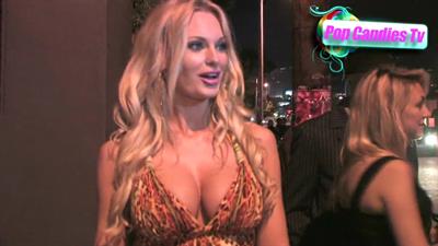 Sophie Turner Big Breast Low-Cuts Tight Mini