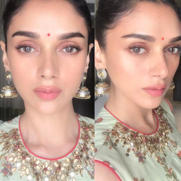 Aditi Rao Hydari taking a selfie