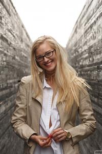 Dannell Norfolk strips down