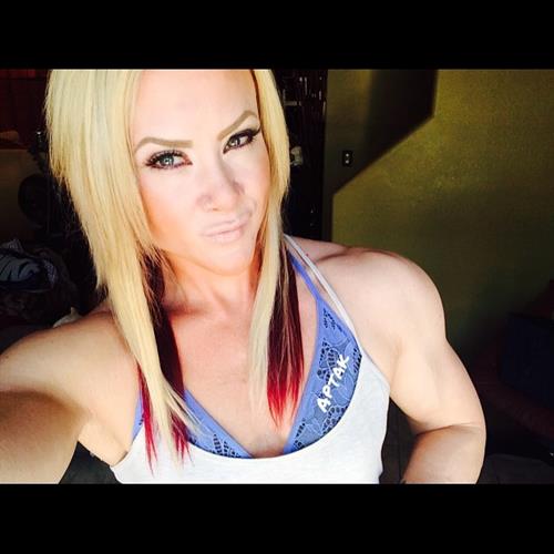 Amanda Michelle Folstad Ptak taking a selfie