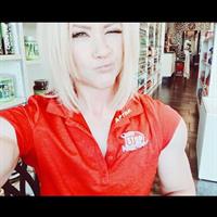 Amanda Michelle Folstad Ptak taking a selfie