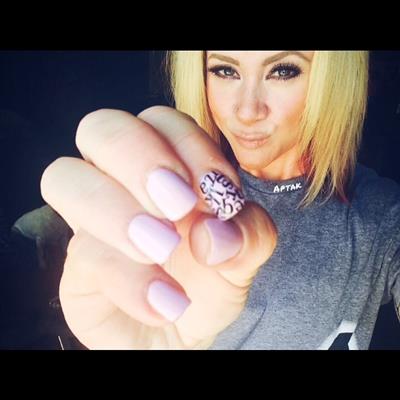 Amanda Michelle Folstad Ptak taking a selfie