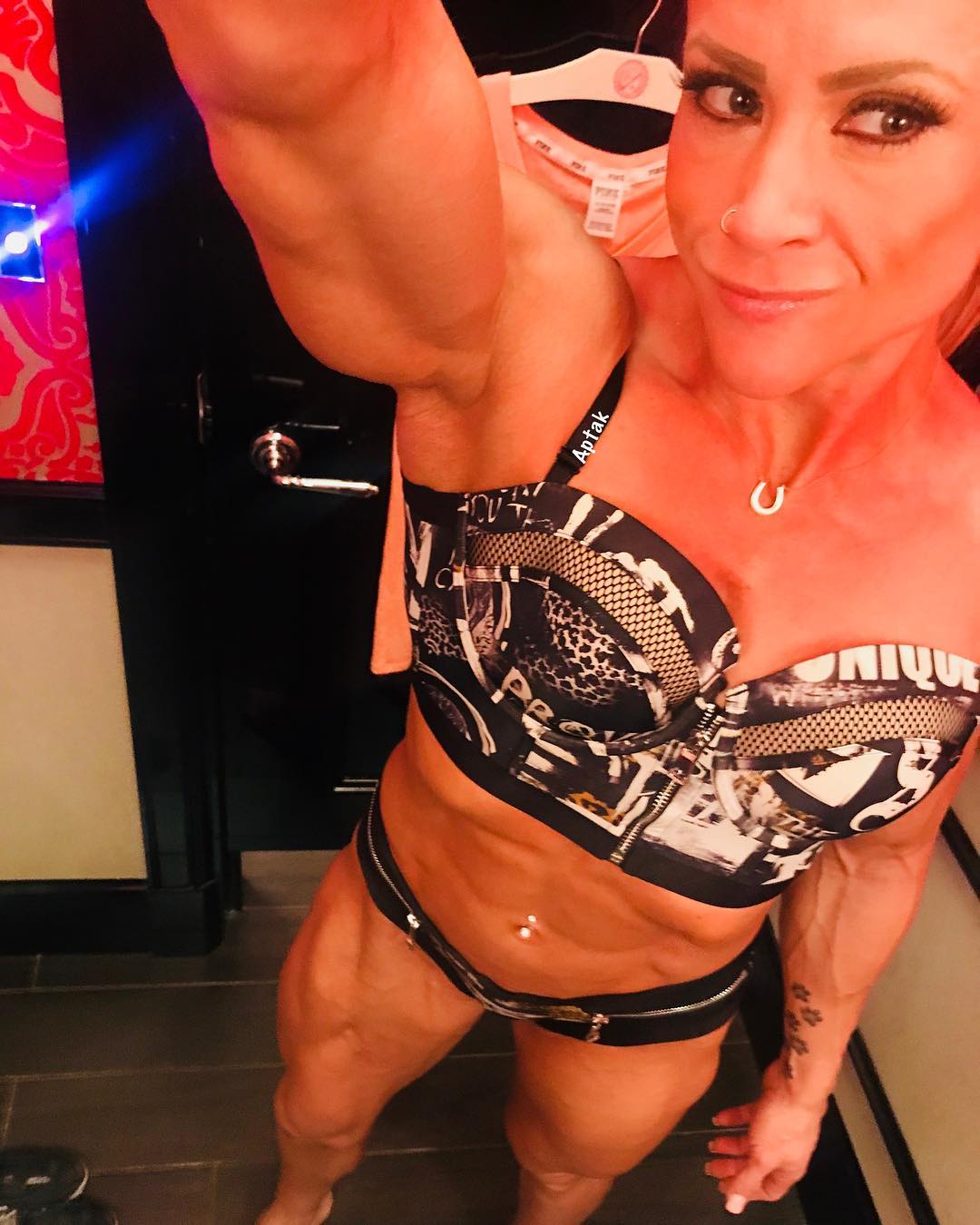 Amanda Michelle Folstad Ptak taking a selfie