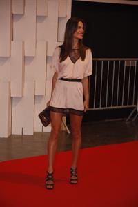 Alessandra Ambrosio Colcci fashion show red carpet January 30, 2011