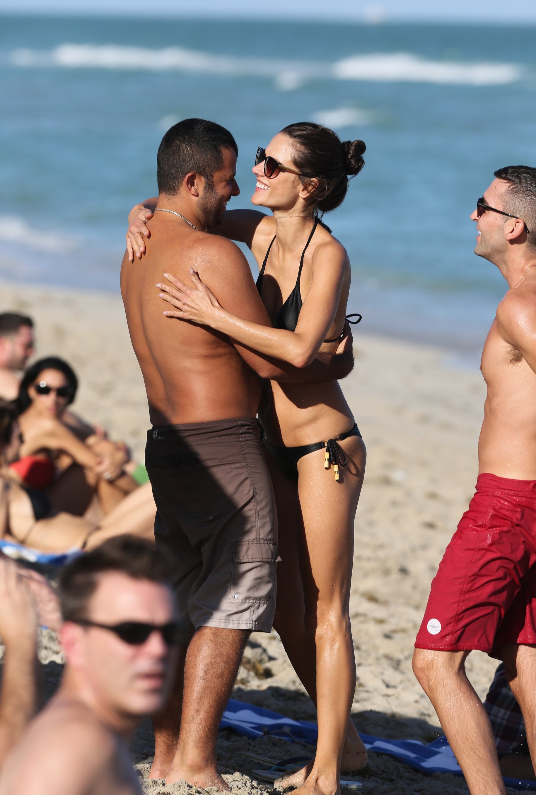 Alessandra Ambrosio – beach candids in Miami 12/6/13  