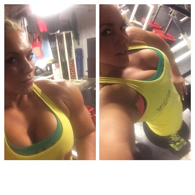 Minna Pajulahti taking a selfie