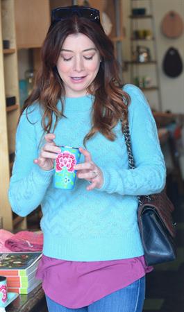 Alyson Hannigan Picks out some gifts at New Stone Age in Los Angeles (January 29, 2014) 