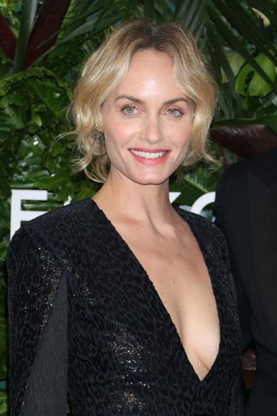 Amber Valletta