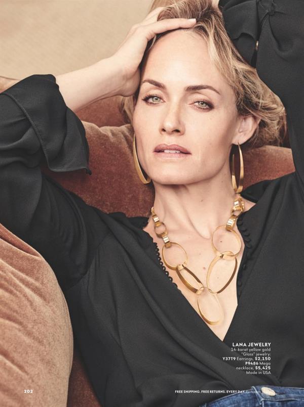 Amber Valletta