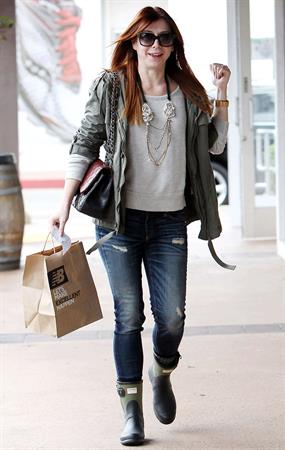 Alyson Hannigan Shopping in Brentwood (November 21, 2013) 