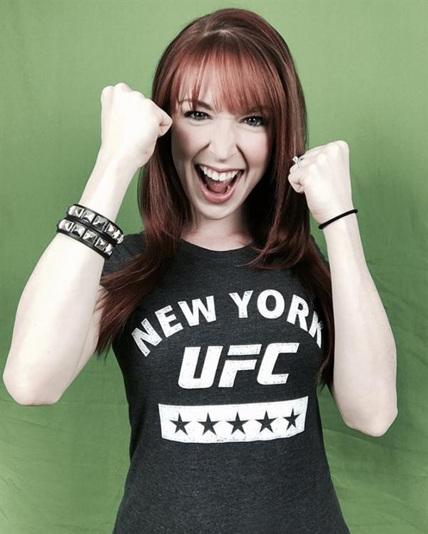 Lisa Foiles