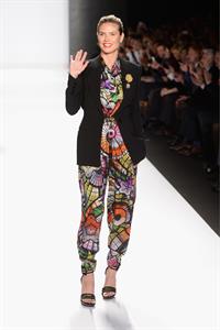 Heidi Klum Project Runway Fall 2013 Fashion Show 08.02.13 