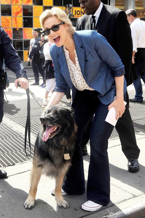 Jane Lynch in New York City (May 21, 2013) 