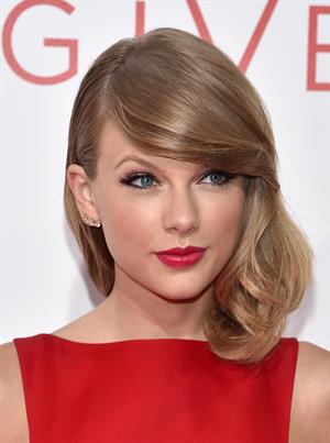 Taylor Swift attending  The Giver  New York City premiere on August 11, 2014