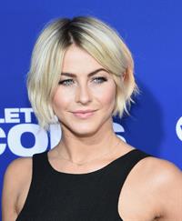 Julianne Hough attends the  Lets Be Cops  Los Angeles premiere on August 7, 2014