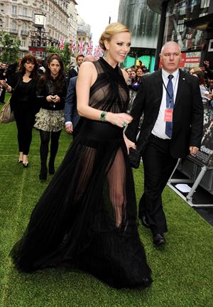Charlize Theron and Kristen Stewart at the  Snow White And The Huntsman  World Premiere, May 14, 2012