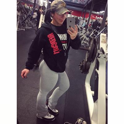 Chloe Sannito taking a selfie