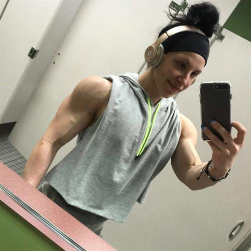 Chloe Sannito taking a selfie