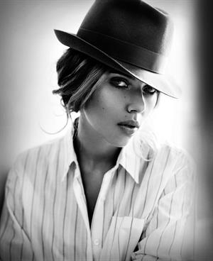 Scarlett Johansson: Vincent Peters Esquire Photoshoot  