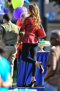Sofia Vergara – “Modern Family” set candids, LA 10/17/13  