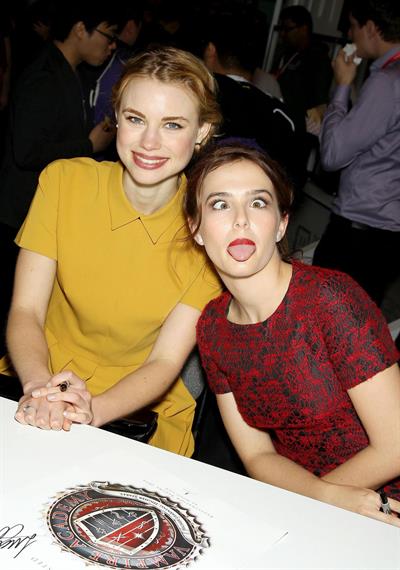 Zoey Deutch – “Vampire Academy” Panel NYCC 10/11/13  