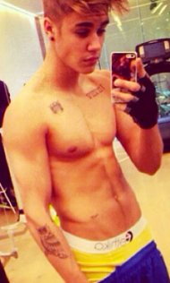 Justin Bieber taking a selfie