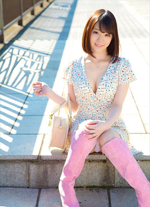 Airi Suzumura Pictures Hotness Rating Unrated