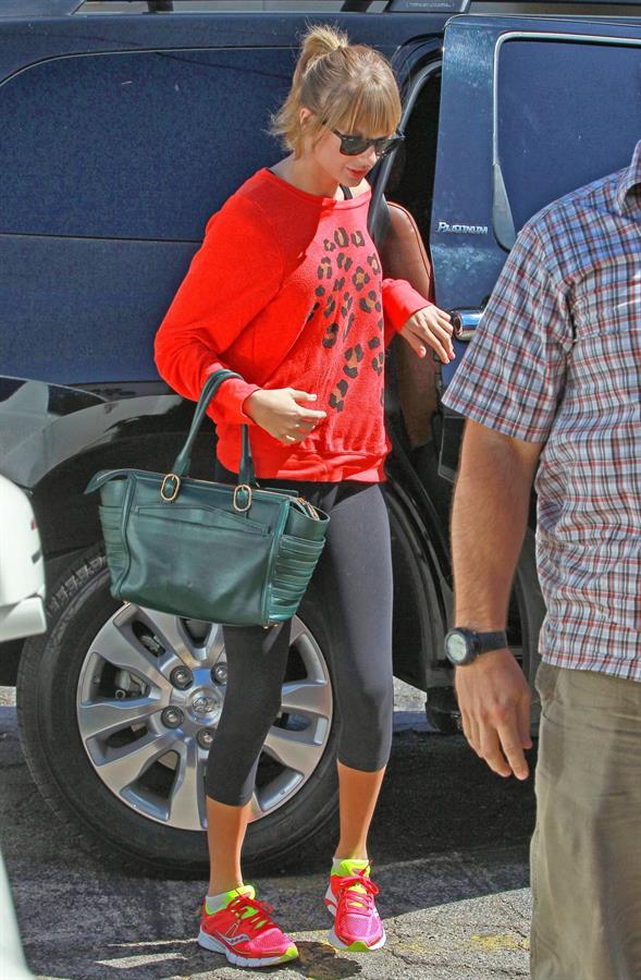 Taylor Swift in Burbank on September 28, 2013