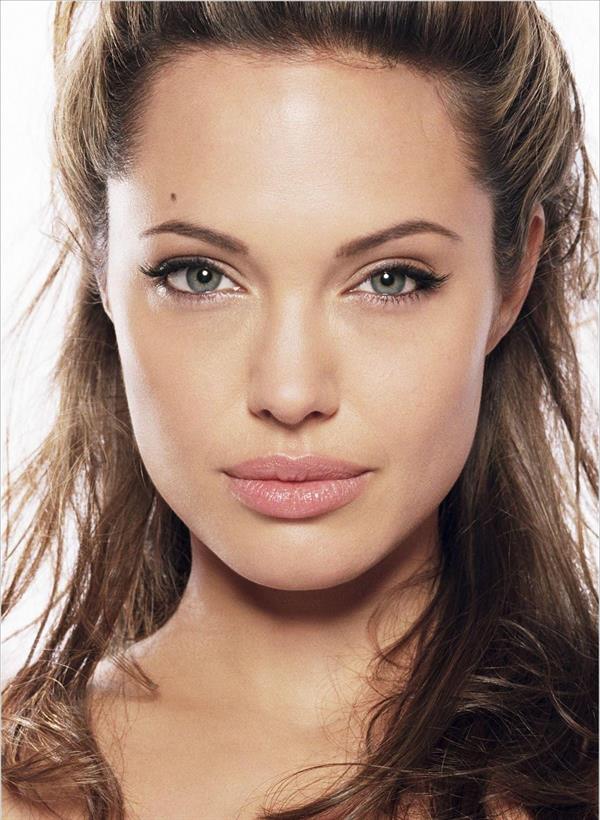 Angelina Jolie