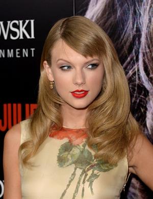 Taylor Swift -  Romeo & Juliet  LA Premiere 9/24/13  
