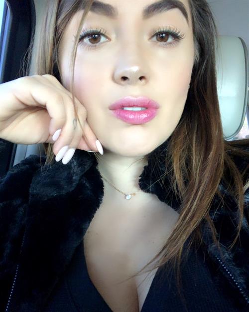 Daly Marithe taking a selfie