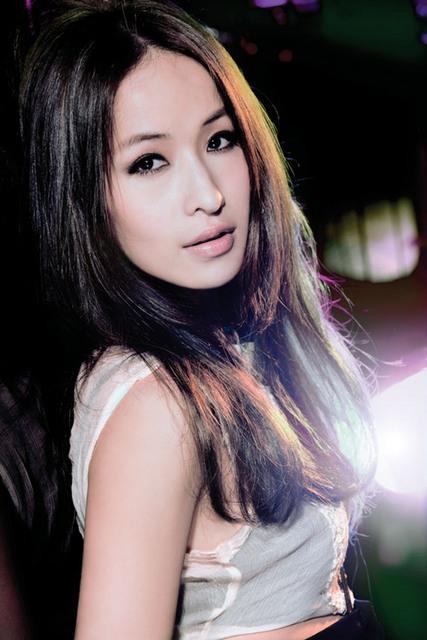 Elva Hsiao