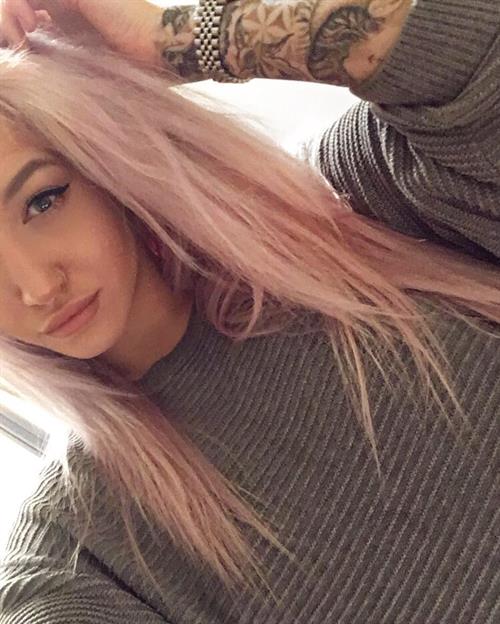 Rowan Cheshire taking a selfie