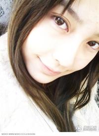 Angela Baby taking a selfie