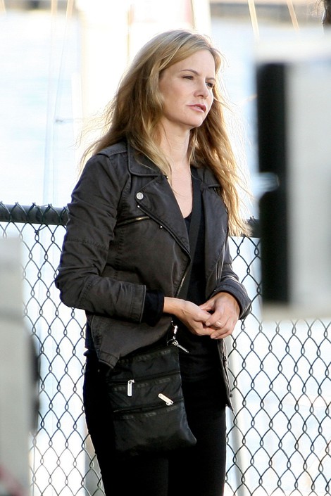 Jennifer Jason Leigh