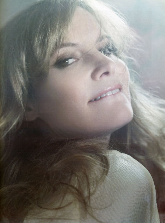 Jennifer Jason Leigh