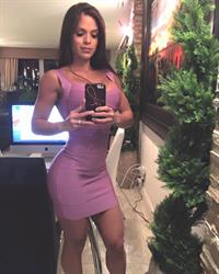 Michelle Lewin taking a selfie
