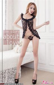 Fang Qi Yuan in lingerie