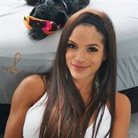 Michelle Lewin taking a selfie