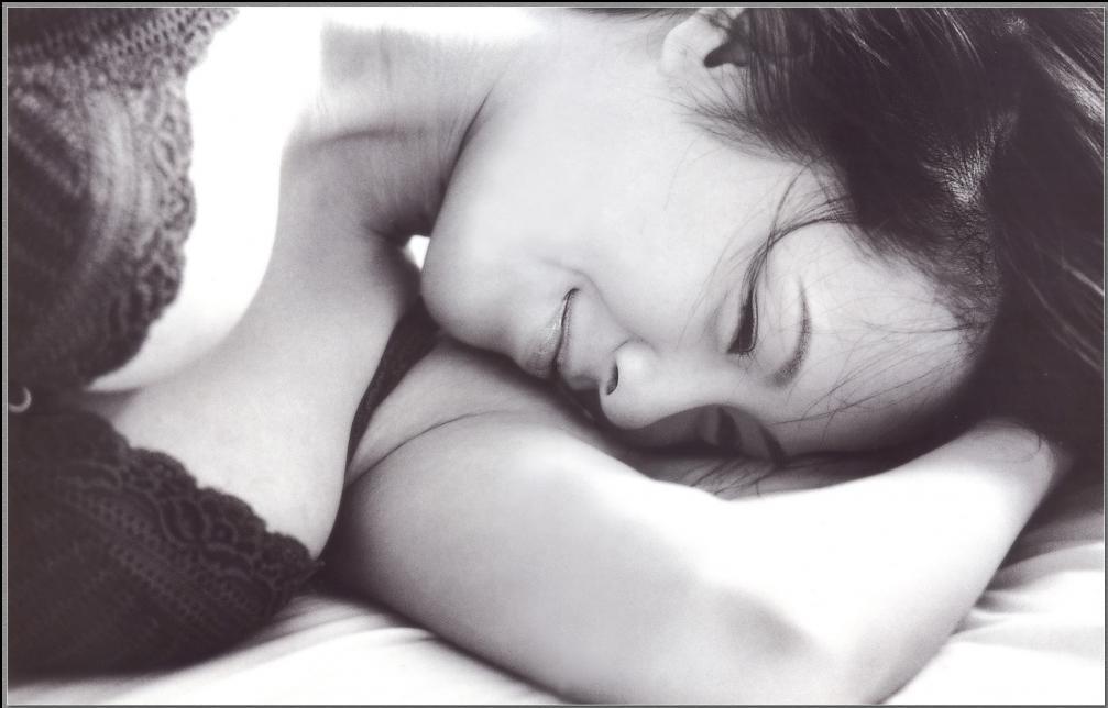 Tien Hsin in lingerie