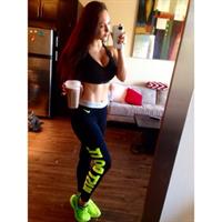 Hope Beel taking a selfie