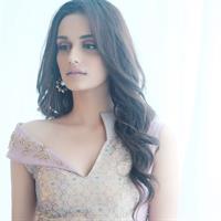 Manushi Chhillar