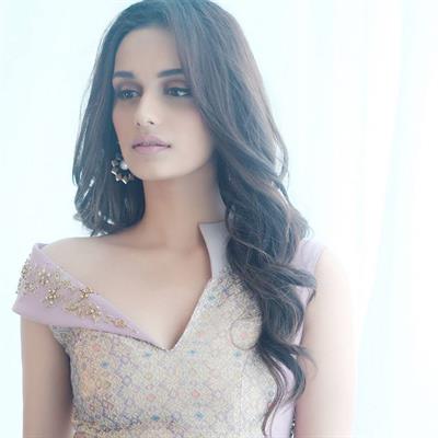 Manushi Chhillar