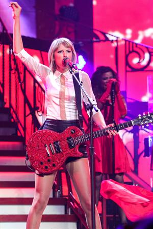 Taylor Swift  Red  Tour - Concert at the Staples Center in Los Angeles - August 19, 2013 