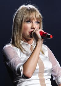 Taylor Swift  Red  Tour - Concert at the Staples Center in Los Angeles - August 19, 2013 